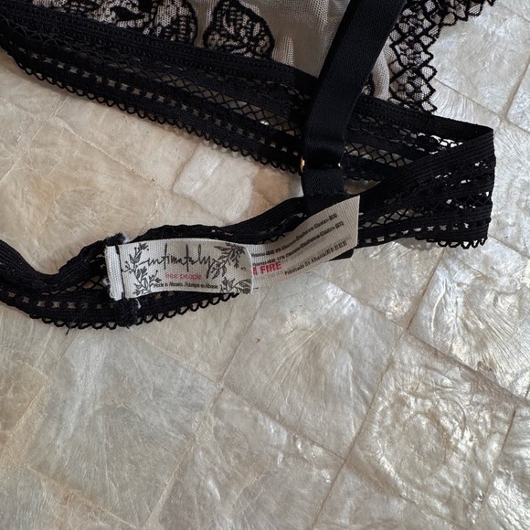 Free People Intimately Alia Black Lace Bralette Sz S - Picture 7 of 7